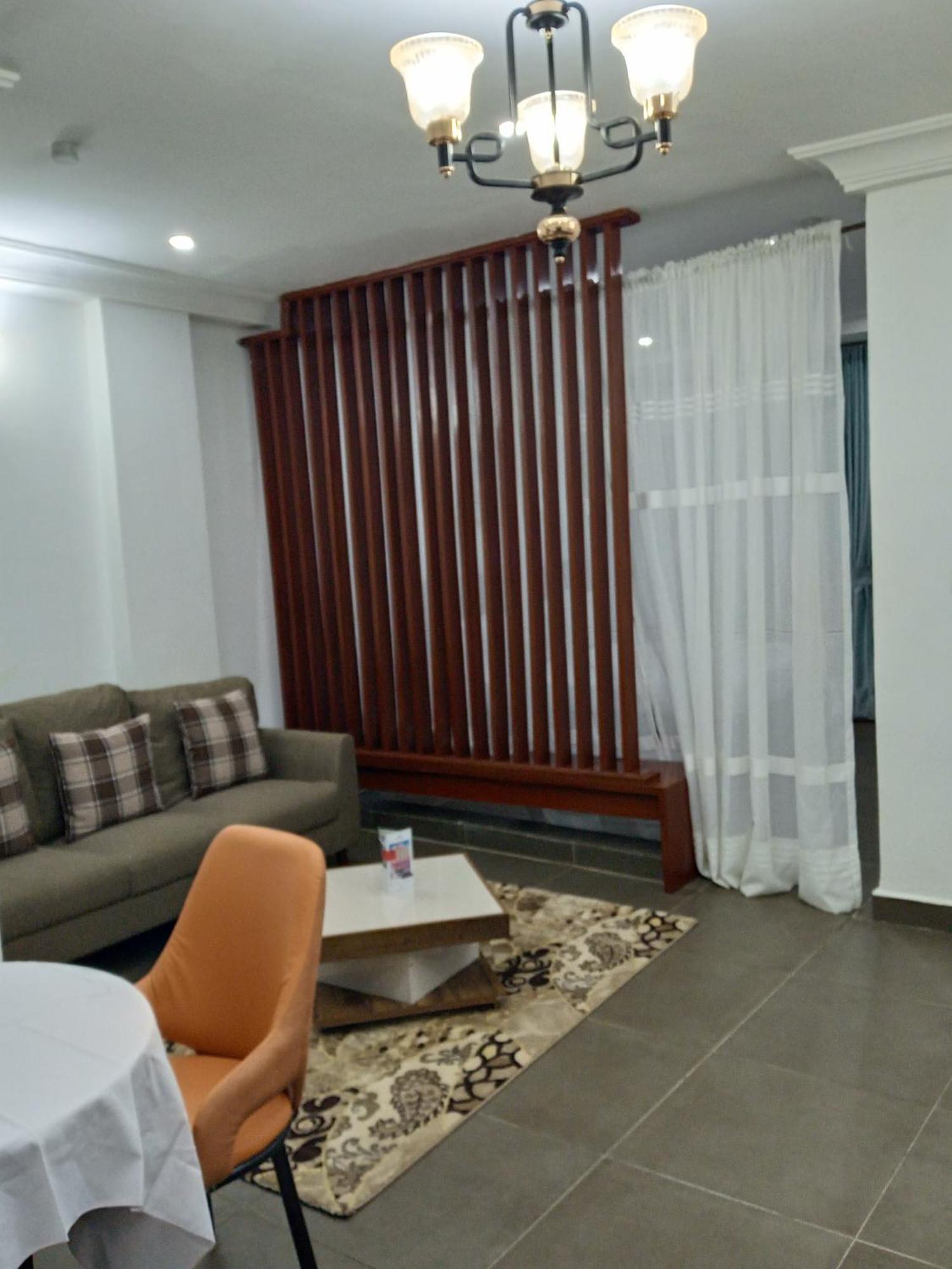 Cofe Hotel Yaounde Exterior photo