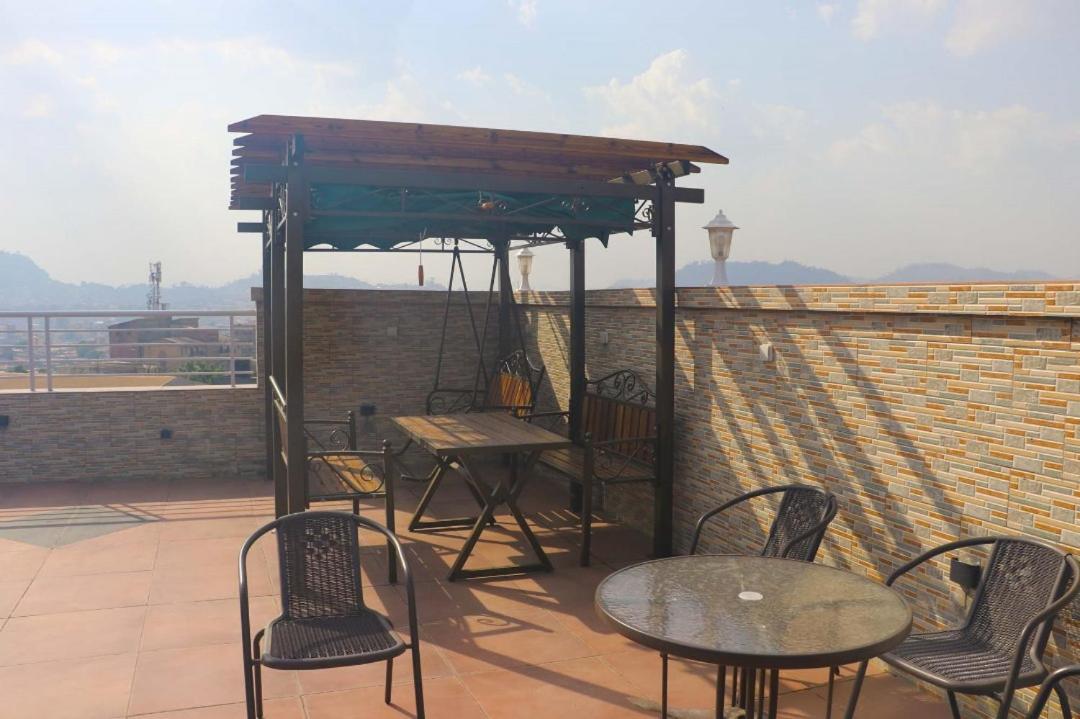 Cofe Hotel Yaounde Exterior photo