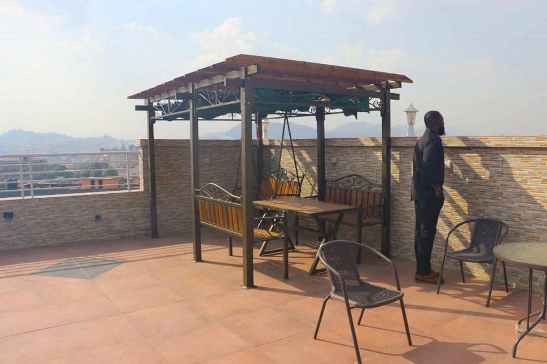 Cofe Hotel Yaounde Exterior photo