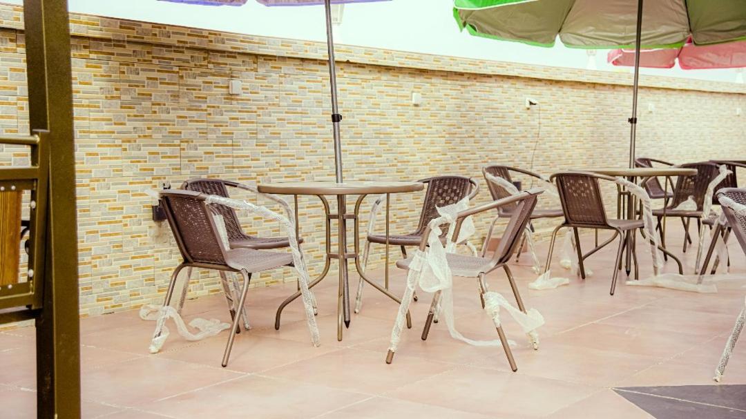 Cofe Hotel Yaounde Exterior photo