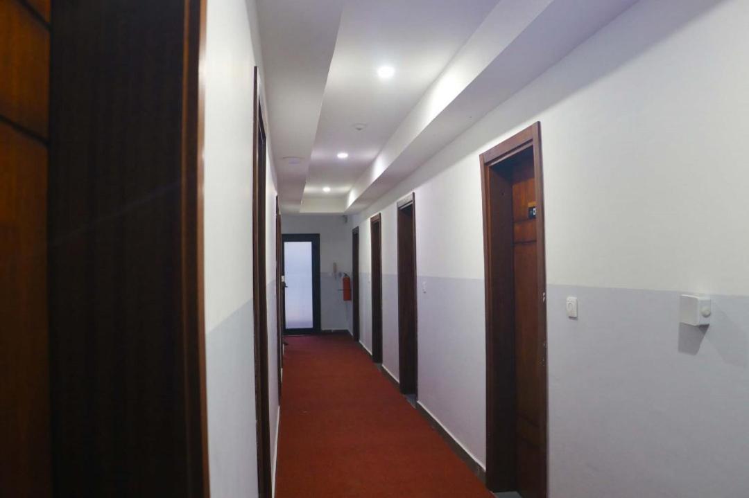 Cofe Hotel Yaounde Exterior photo