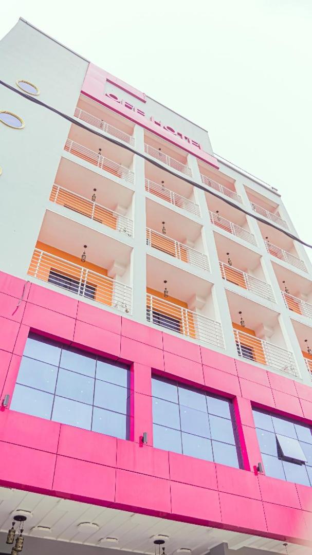 Cofe Hotel Yaounde Exterior photo